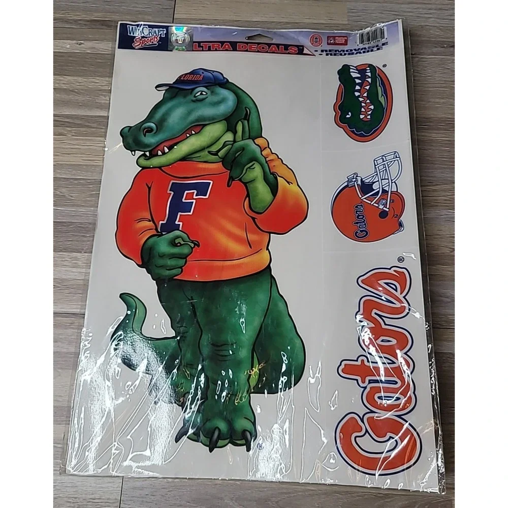 HUGE LOT of Florida Gators Decor! 5 Team Flags,‎ 4 Sets of Wall Decals ALL NEW